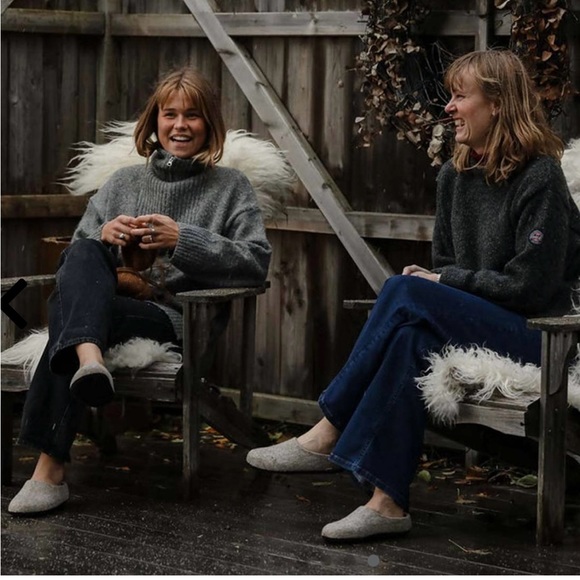 Tova Norwegian wool slippers size 7. - Picture 8 of 12